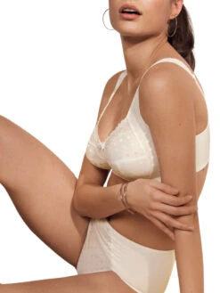 ANITA Airita Comfort Soft Cup Bra - Crystal 9 ANITA Airita Comfort Soft Cup Bra - Crystal -FREYA Shop braforme anita airita 5850 612 2l