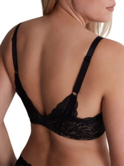 Aubade Rosessence Care Spacer T-Shirt Bra - Black -FREYA Shop braforme aubade rosessence care 2K09 02 BLAK 2b