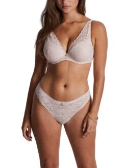 Aubade Rosessence Care High Apex Plunge Bra - Nude D'été 11 Aubade Rosessence Care High Apex Plunge Bra - Nude D'été -FREYA Shop braforme aubade rosessence care 2KN81 NETE 3f