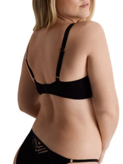 Aubade Voodoo Kiss Triangle Plunge Bra - Millenium Black 14 Aubade Voodoo Kiss Triangle Plunge Bra - Millenium Black -FREYA Shop braforme aubade voodoo kiss 3DFN12 MIBL 3b