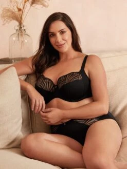 Berlei Embrace Side Support Bra - Black -FREYA Shop braforme berlei b538 blk ls1