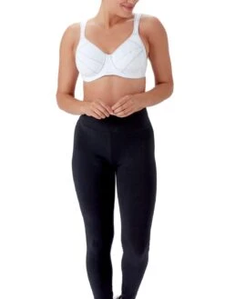 Berlei Full Support Wired Sports Bra - White -FREYA Shop braforme berlei y533wb wht fl