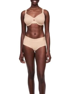 Chantelle Smooth Lines Very Covering Moulded Bra - Golden Beige -FREYA Shop braforme chantelle c11n10 01n fl