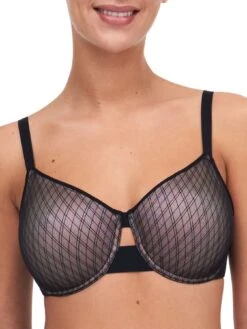 Chantelle Smooth Lines Very Covering Moulded Bra - Black/Beige