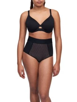Chantelle Smooth Lines Covering Spacer Bra - Black/Beige -FREYA Shop braforme chantelle c11n20 0ds fl
