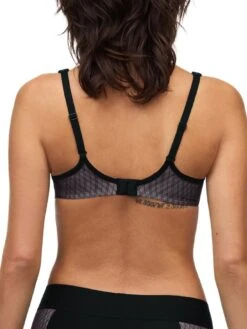 Chantelle Smooth Lines Covering Memory Bra - Black/Beige -FREYA Shop braforme chantelle c11n60 0ds b