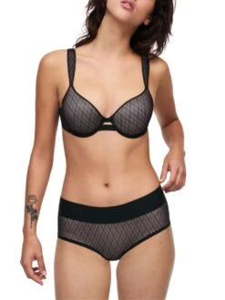 Chantelle Smooth Lines Covering Memory Bra - Black/Beige -FREYA Shop braforme chantelle c11n60 0ds fl