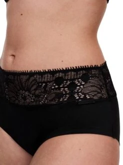 Chantelle Life Lace Period Pants Hipster -FREYA Shop braforme chantelle lingerie c17n40 011 s