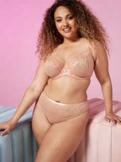 Curvy Kate Lace Daze Balcony Bra - Latte -FREYA Shop braforme curvy kate lace daze CK044100 LAT 4ls