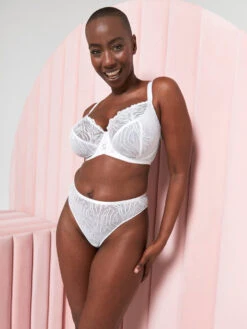 Curvy Kate Lace Daze Balcony Bra - White -FREYA Shop braforme curvy kate lace daze CK044100 WHT 2l