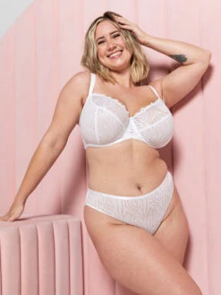 Curvy Kate Lace Daze Balcony Bra - White -FREYA Shop braforme curvy kate lace daze CK044100 WHT l