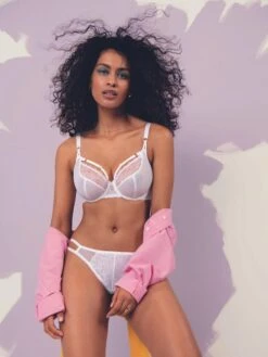 FREYA Temptress Plunge Bra - White -FREYA Shop braforme freya lingerie plungebra aa400102 whe lifestyle
