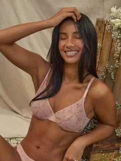 Gossard Glossies Lotus Sheer Moulded Bra - Café Crème -FREYA Shop braforme gossard 19001 nud ls