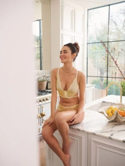 Gossard Superboost Lace Deep V Bralette - Lemon -FREYA Shop braforme gossard superboost lace 7718 LEM l 2