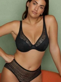 Epirus Half Padded Plunge Bra - Black 10 Epirus Half Padded Plunge Bra - Black -FREYA Shop braforme primadonnatwist epirus 0141974 zwa ls1