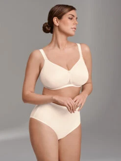 Rosa Faia Lace Rose Contour Soft Bra - Champagne -FREYA Shop braforme rosa faia lace rose5618 047 l