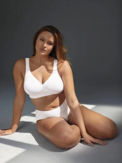 Rosa Faia Twin Moulded Soft Bra - White 17 Rosa Faia Twin Moulded Soft Bra - White -FREYA Shop braforme rosa faia twin 5493 006 2l