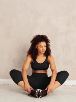 Shock Absorber Active Multi Support Sports Bra - Black -FREYA Shop braforme shock absorber active multi S4490 BLK 2l