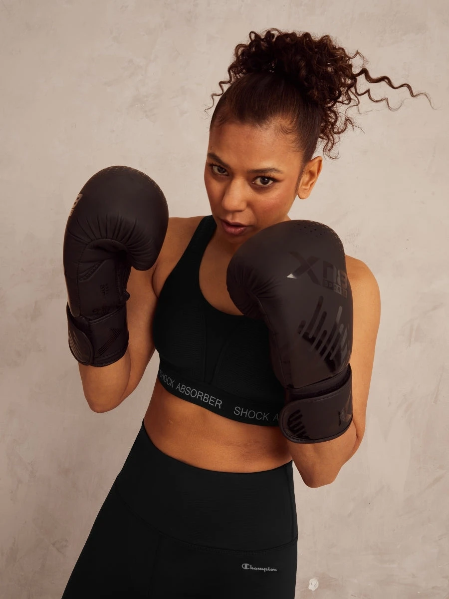 Shock Absorber Ultimate Run Padded Sports Bra - Black/Silver 9 Shock Absorber Ultimate Run Padded Sports Bra - Black/Silver - Image 7