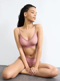 Sloggi FREE Evolve Lace Push Up Bralette - Date Night Pink 10 Sloggi FREE Evolve Lace Push Up Bralette - Date Night Pink -FREYA Shop braforme sloggi free evolve 10224701 7836 l