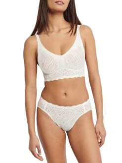 Sloggi ZERO Feel Bliss Bralette - Silk White -FREYA Shop braforme sloggi zero feel bliss 10129598 00GZ 2f