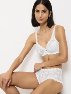 Triumph Amourette W High Apex Bra - White -FREYA Shop braforme triumph amourette 10209574 0003 l