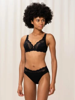 Triumph Amourette W High Apex Bra - Black -FREYA Shop braforme triumph amourette 10209574 0004 l