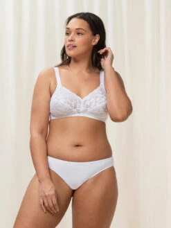 Triumph Delicate Doreen N Full Cup Bra - White -FREYA Shop braforme triumph doreen 10135874 0003 2l