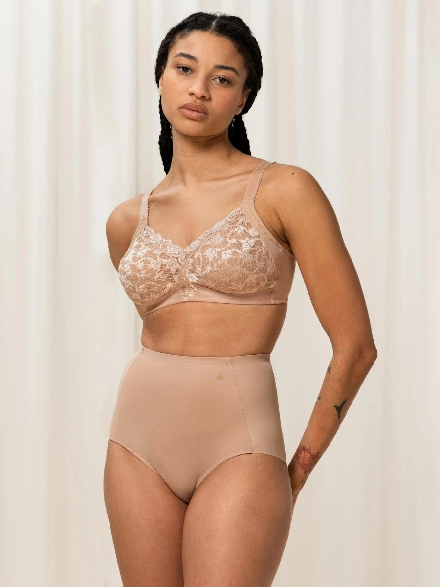 Triumph Delicate Doreen N Full Cup Bra - Smooth Skin 10 Triumph Delicate Doreen N Full Cup Bra - Smooth Skin - Image 8