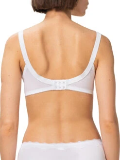 Triumph Doreen Classic Full Cup Bra - White -FREYA Shop braforme triumph doreen 10166213 0003 2b