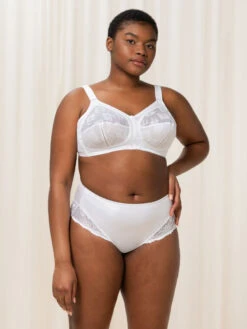 Triumph Doreen Classic Full Cup Bra - White -FREYA Shop braforme triumph doreen 10166213 0003 l