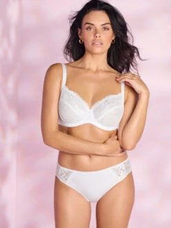 Wacoal Most Divine Underwire Bra - White -FREYA Shop braforme wacoal most divine WE601401 WHE l