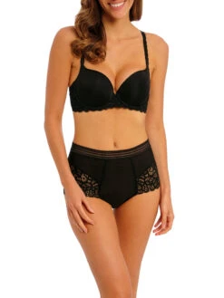 Wacoal Raffine Underwired Contour Bra - Black -FREYA Shop braforme wacoal we148004 blk fl