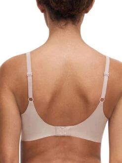 SoftStretch Plunge Bra - Nude Sand -FREYA Shop chantelle 20softstretch 20underwired 20plunge 20bra 200wu 20c13k10 20b